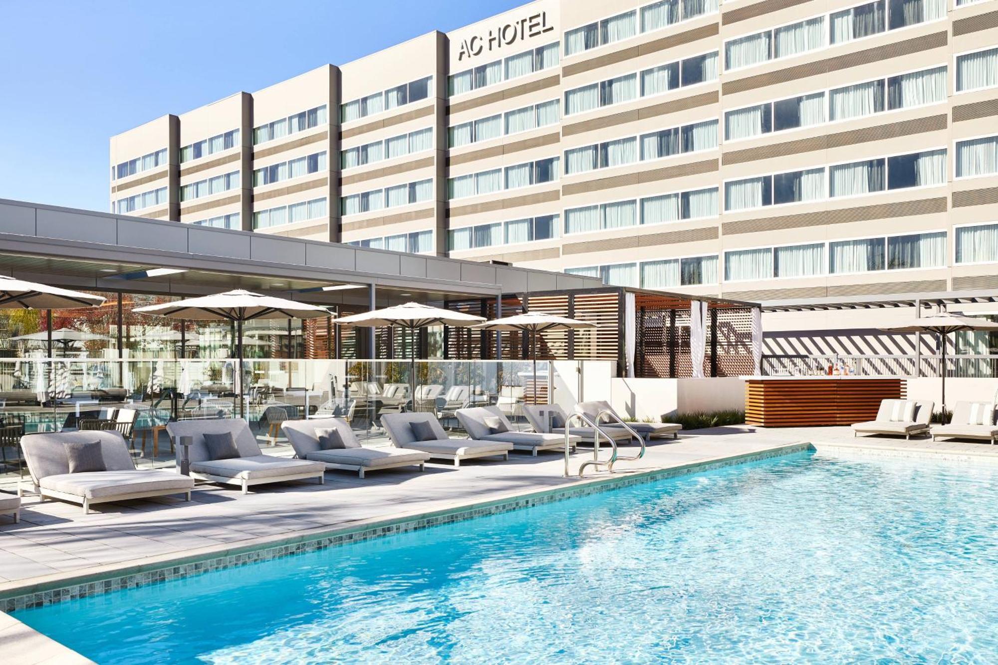 Ac Hotel By Marriott Плезантон Екстер'єр фото